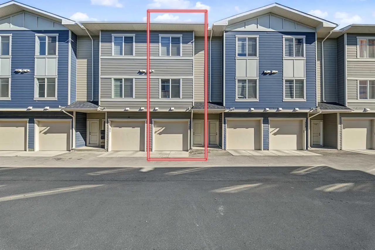 708, 95 Skyview Close NE