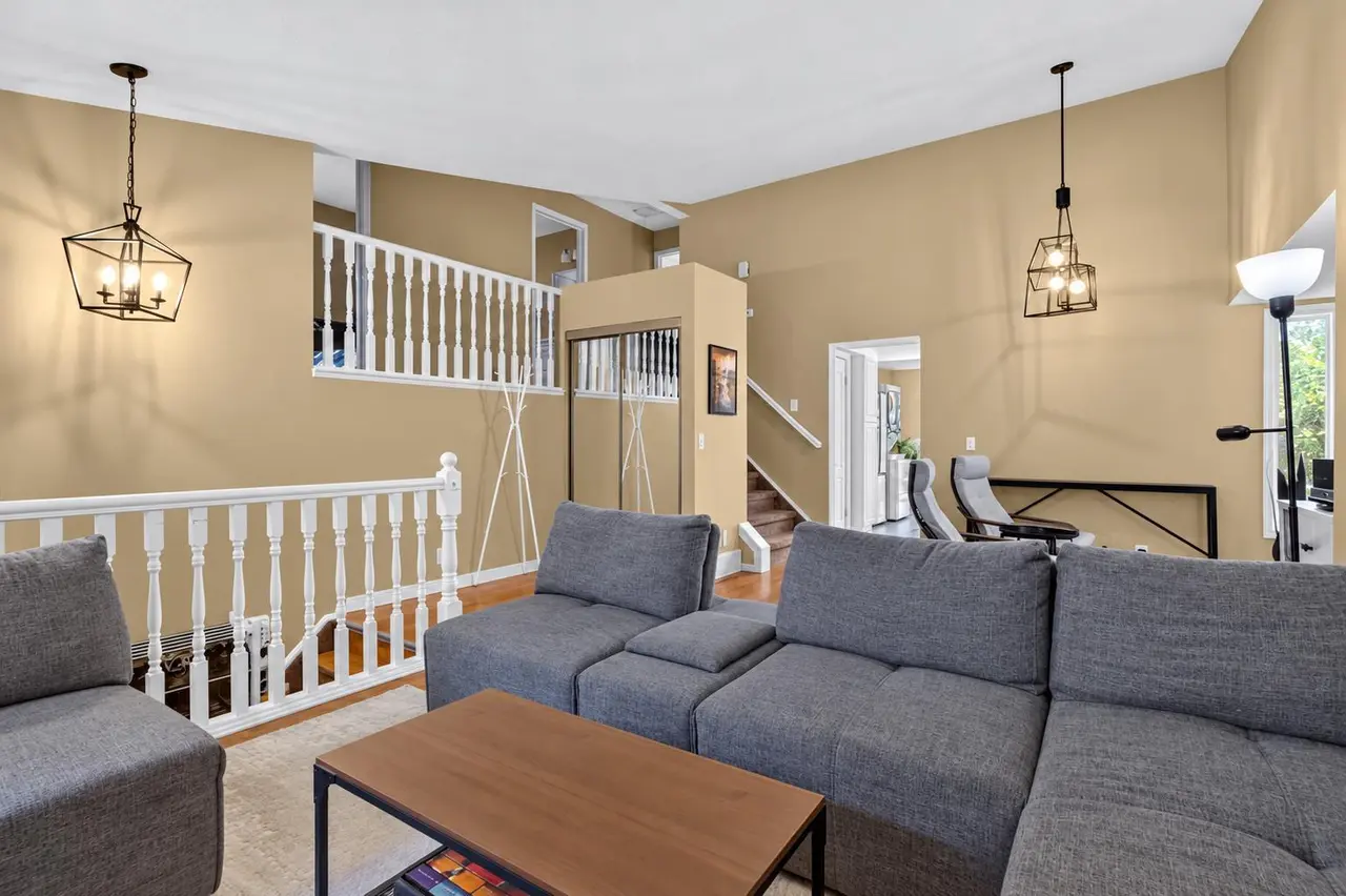 52 Cedargrove Way SW