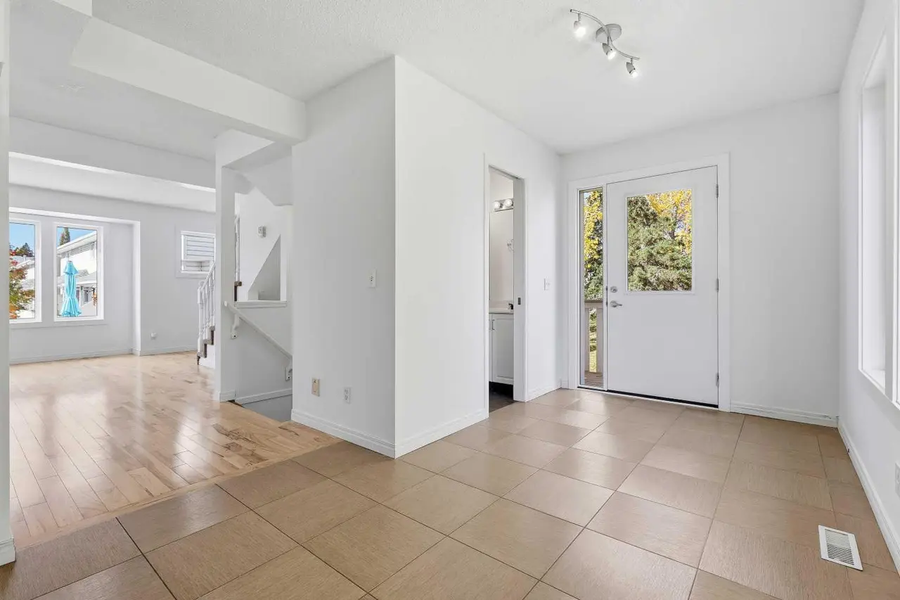 225 Killarney Glen Court SW