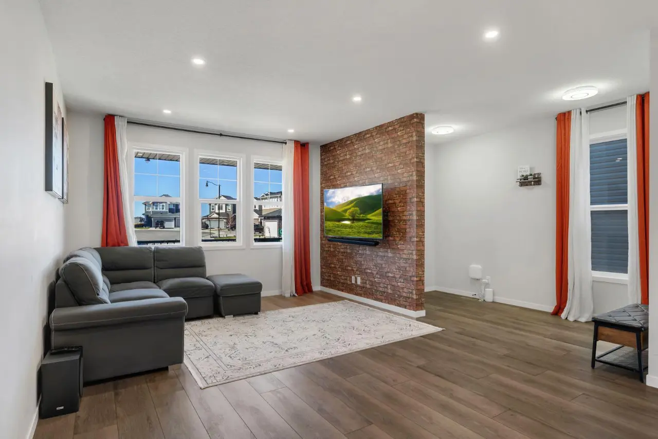 130 Dawson Harbour Rise 