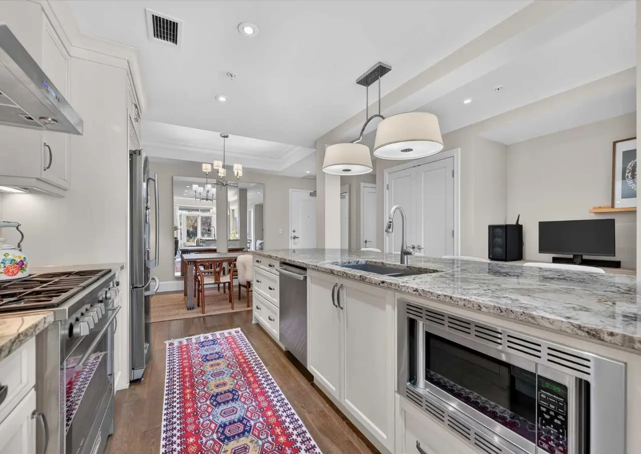 105, 211 Quarry Way SE