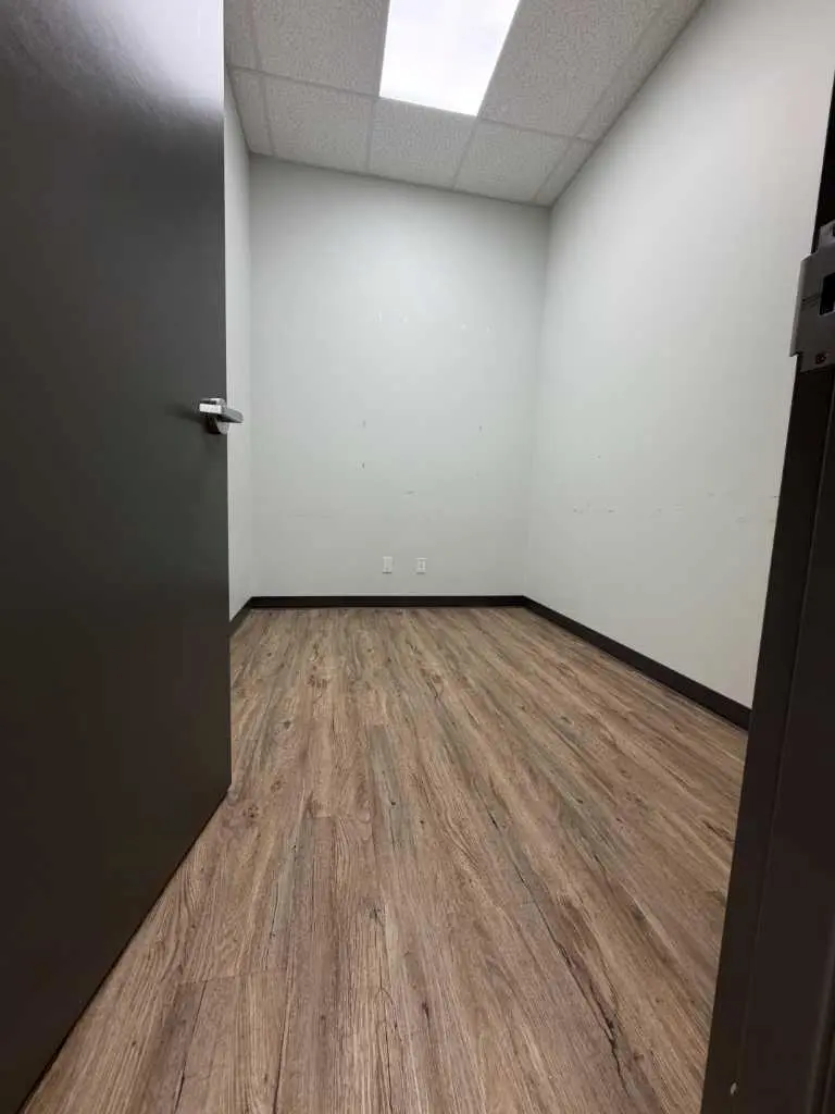 107, 11601 101 Avenue 