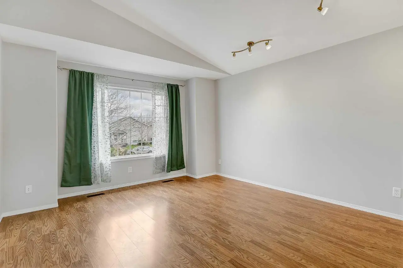 116 Pinnacle Boulevard 