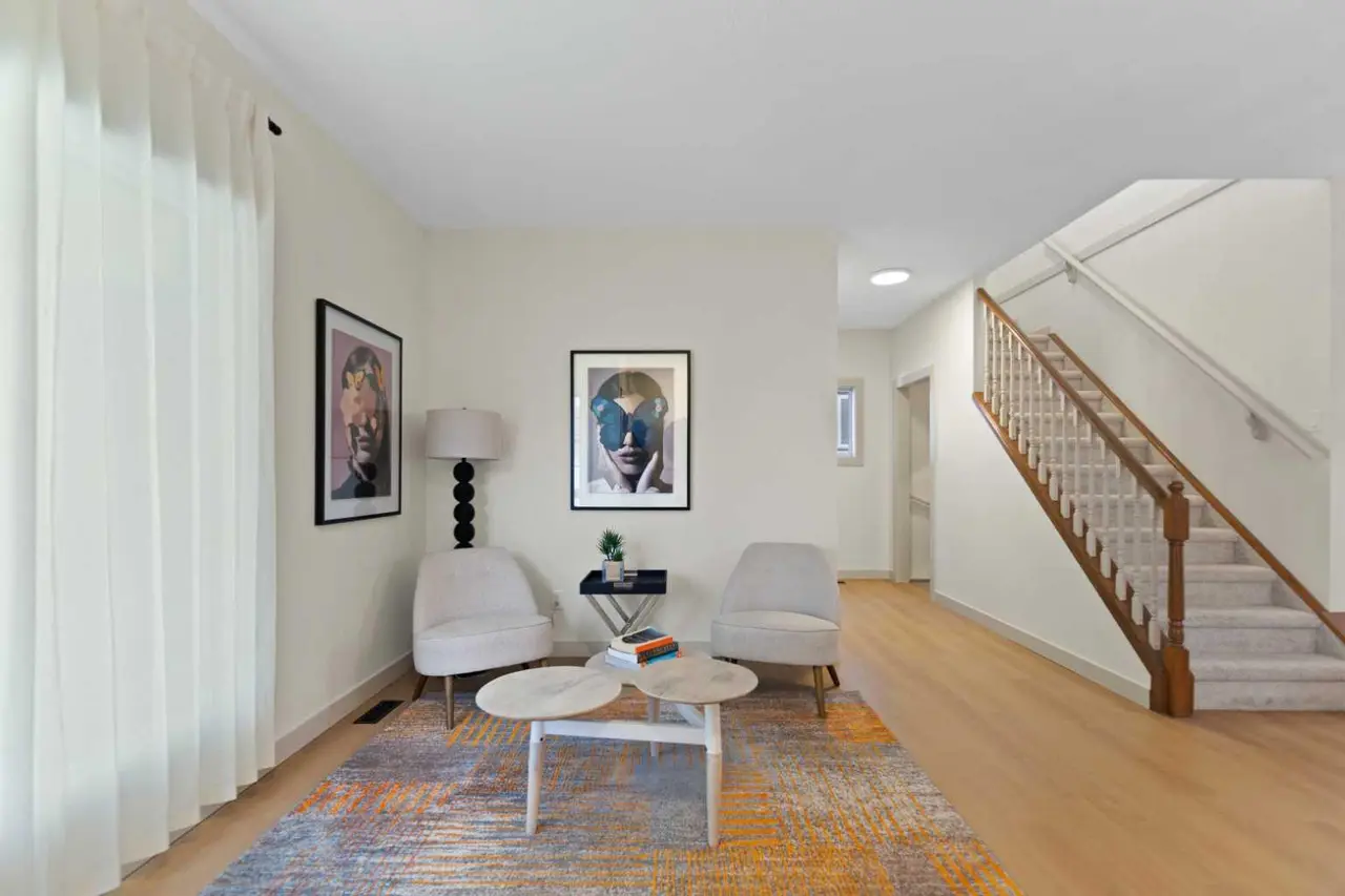180 Woodside Road NW