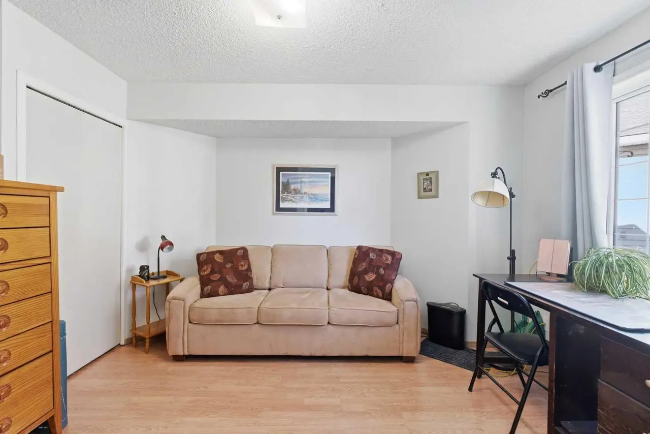 110 Somervale Point SW