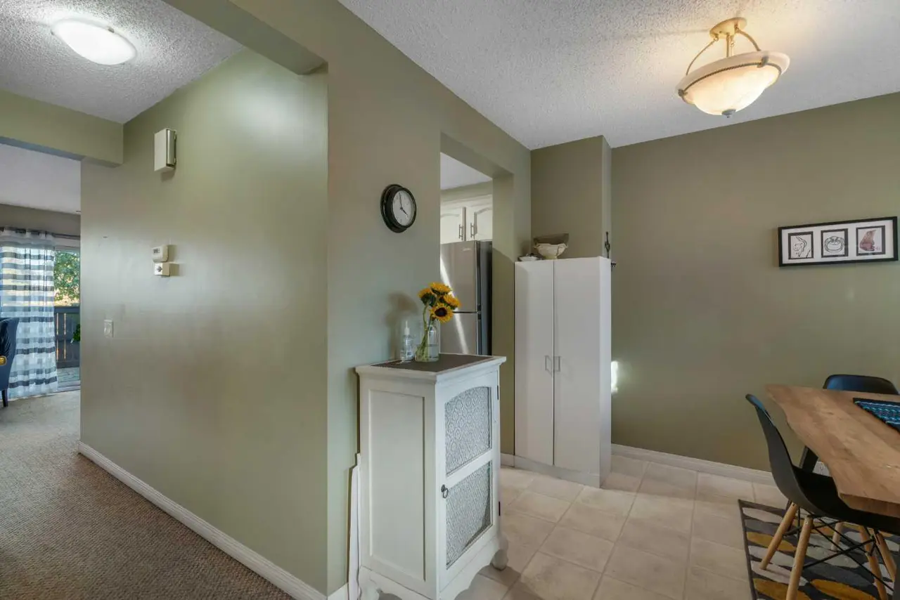 92, 2300 Oakmoor Drive SW
