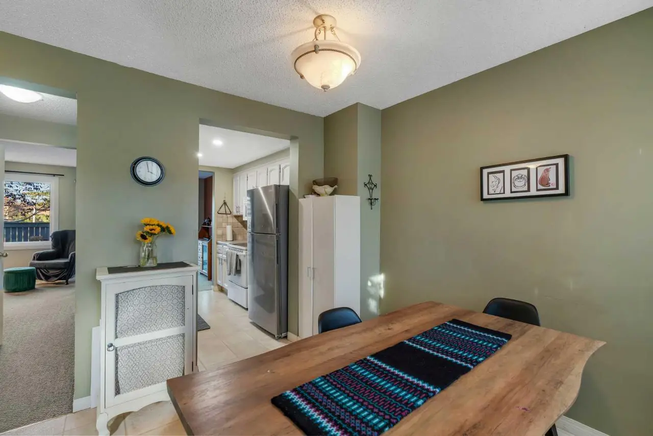 92, 2300 Oakmoor Drive SW