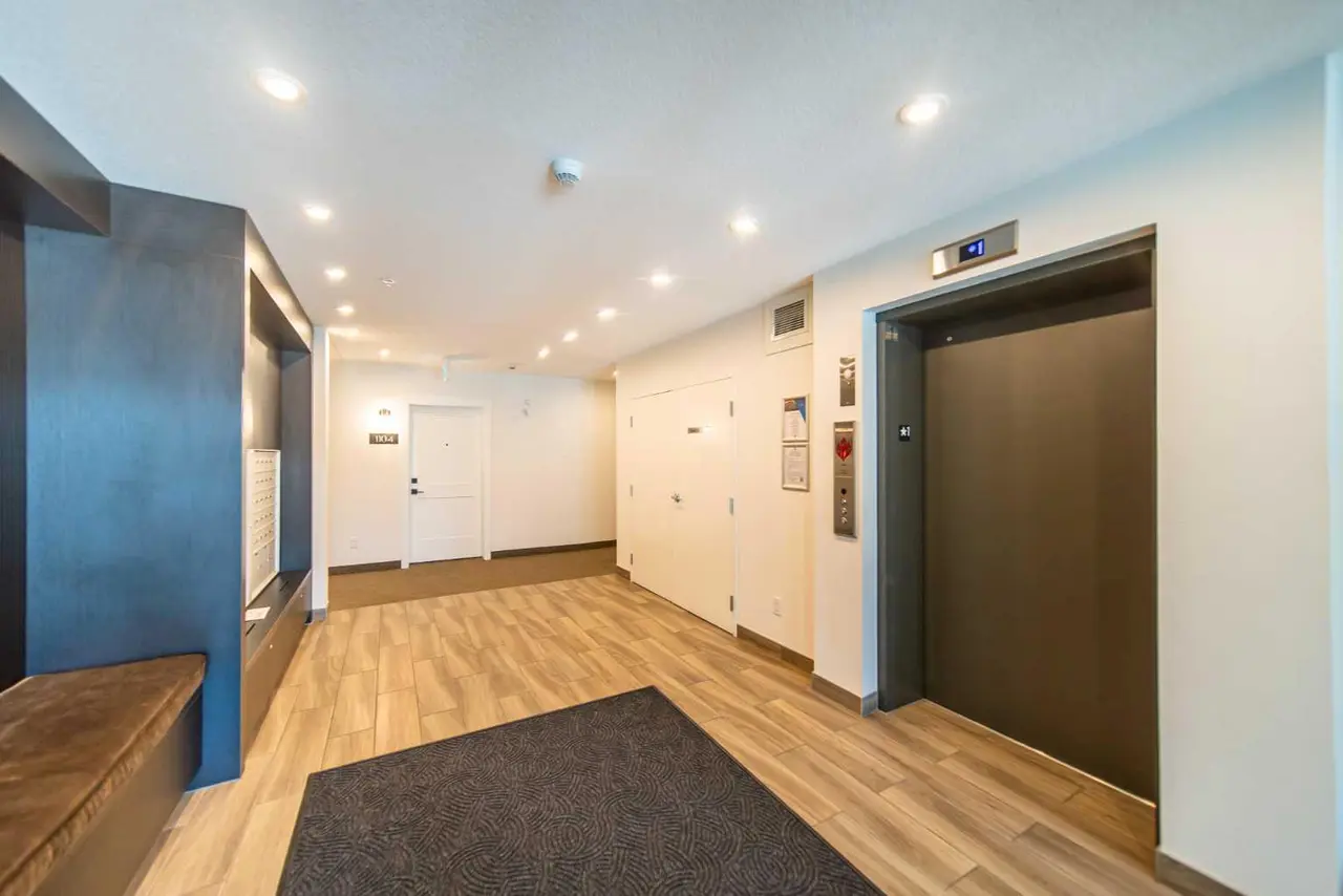 1310, 200 Seton Circle SE