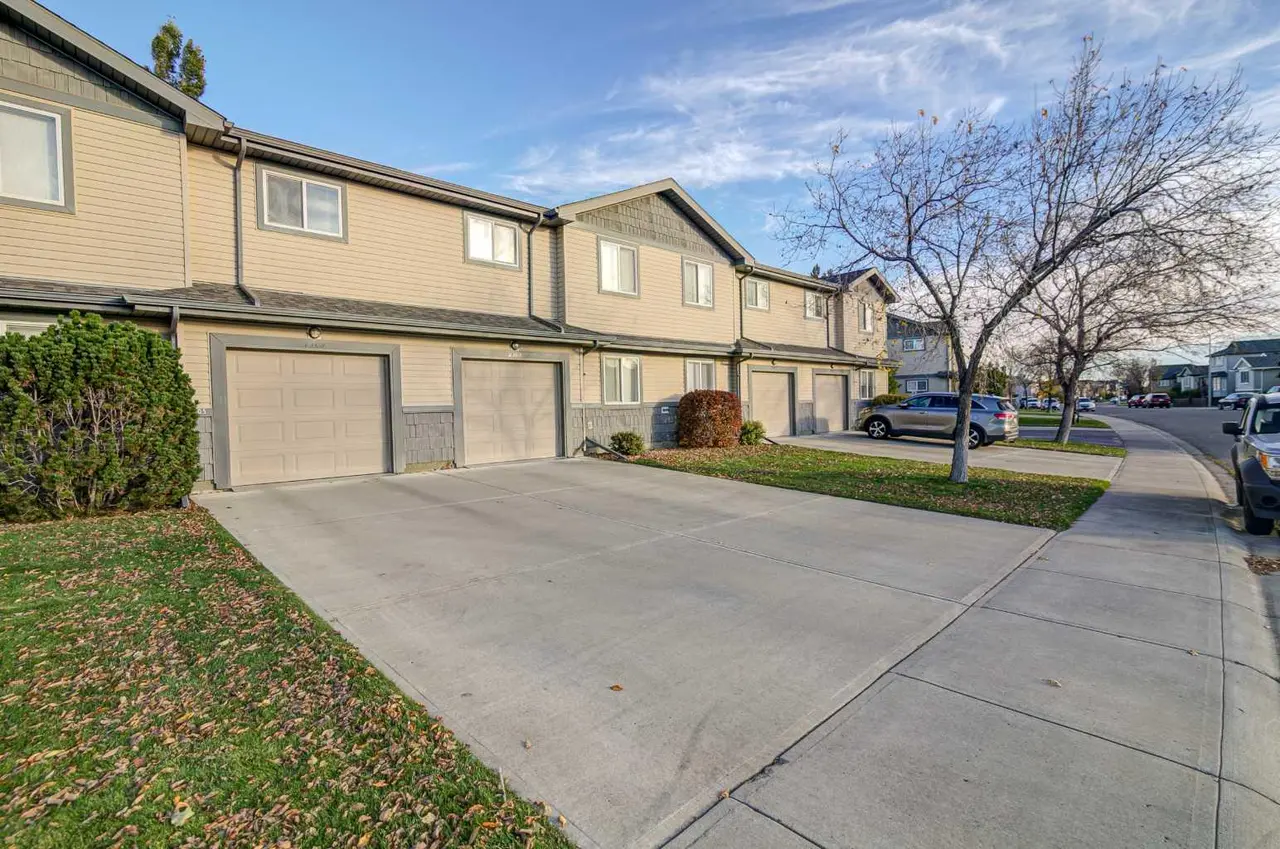 2, 105 Silkstone Road W