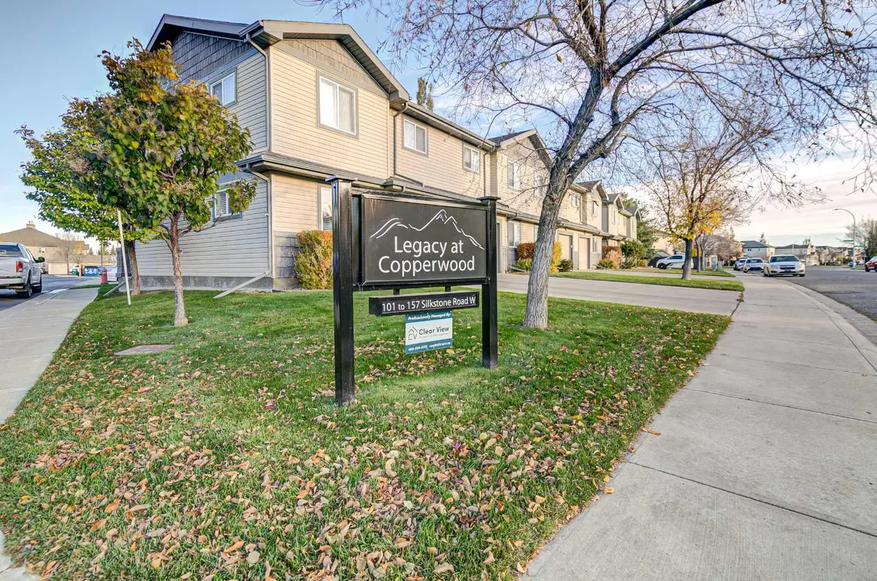 2, 105 Silkstone Road W