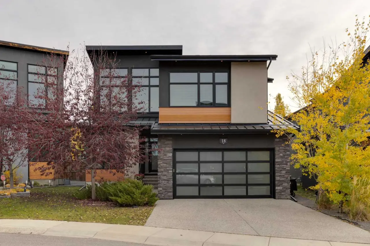 18 West Point Mews SW