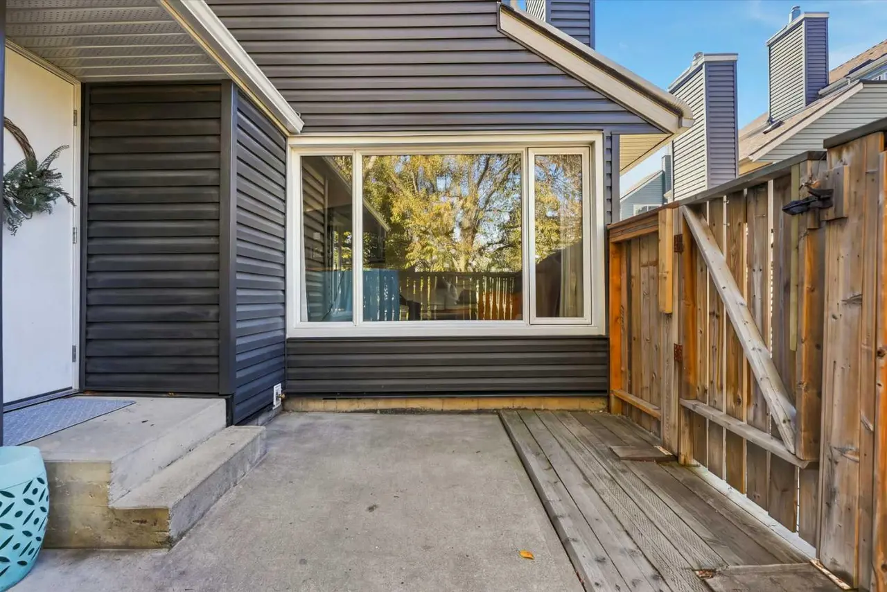 126, 33 Glamis Green SW