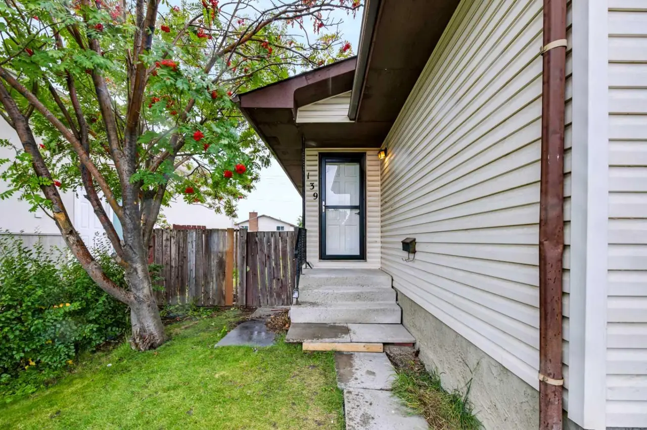 139 Falsby Road NE