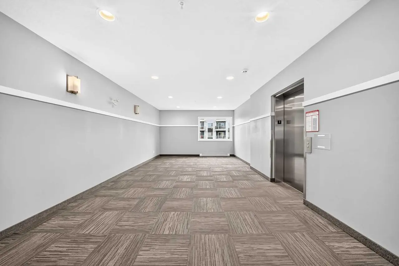 3301, 220 Seton Grove SE