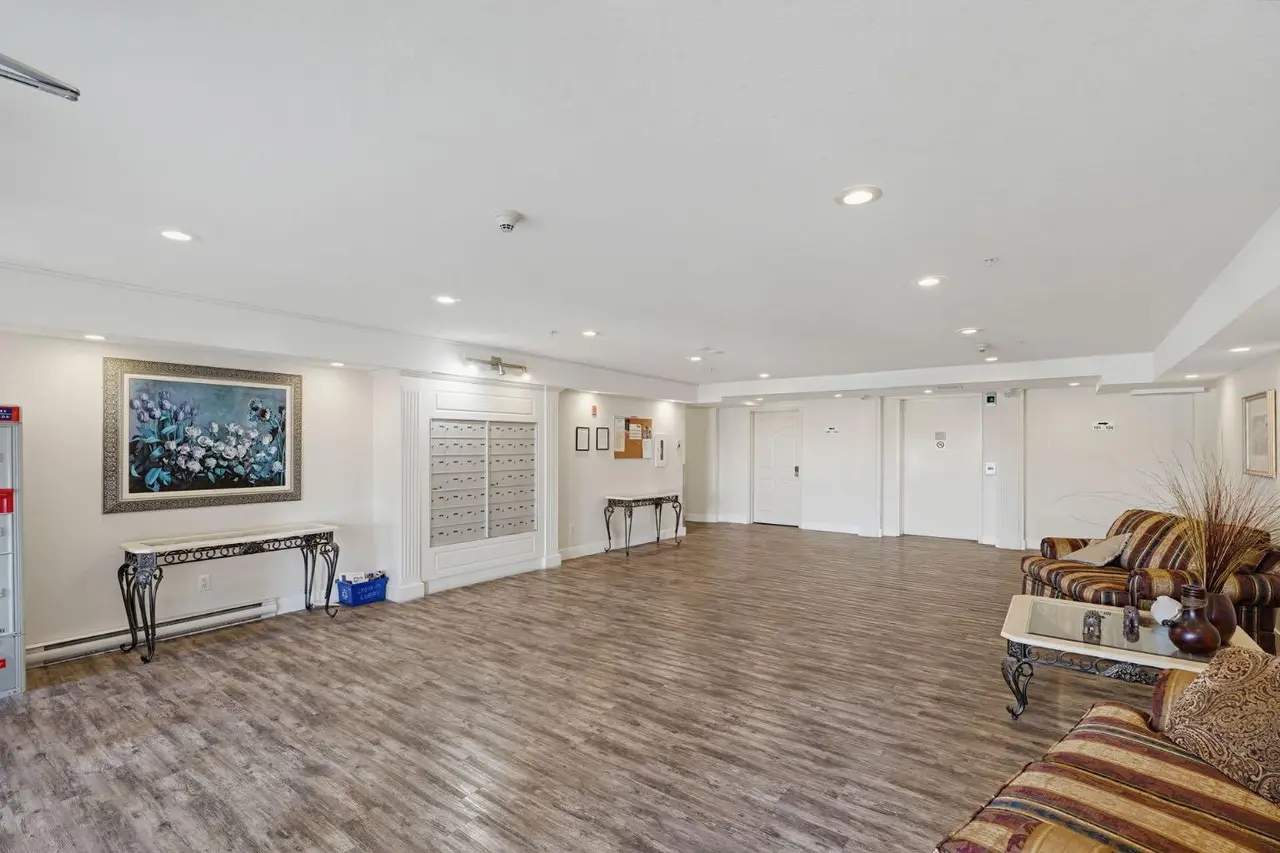 201, 60 Jacobs Close 