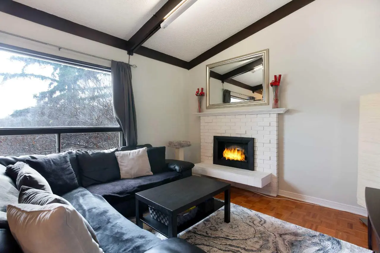 1513, 11010 Bonaventure Drive SE