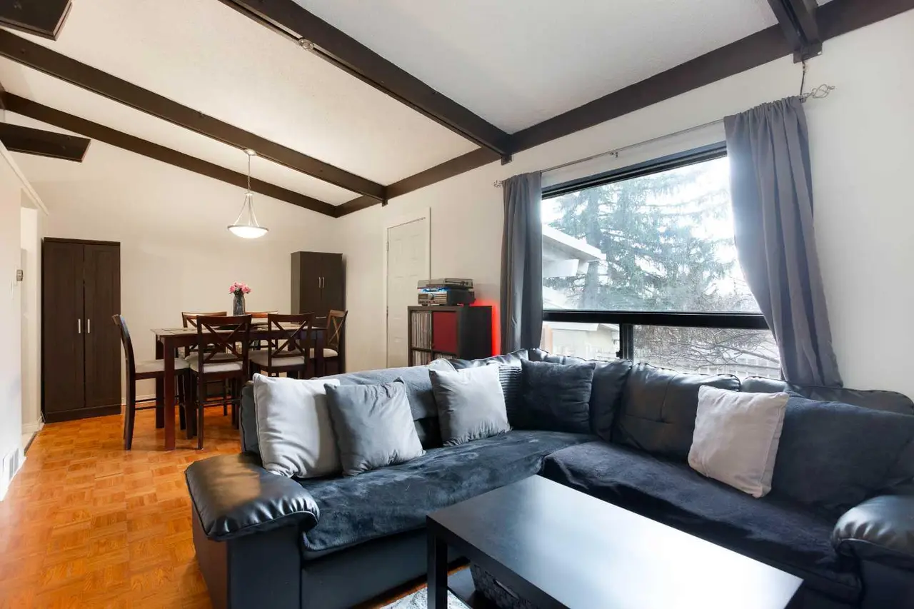 1513, 11010 Bonaventure Drive SE