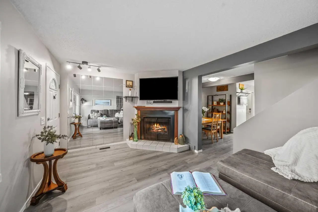 54, 1845 Lysander Crescent SE