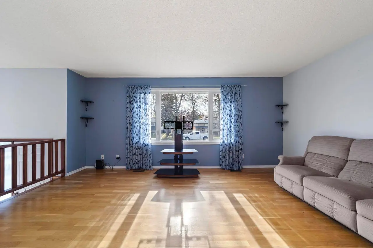 6112 Marler Drive 