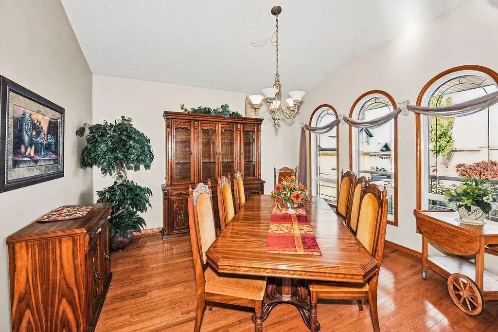 516 Park Ridge Close 