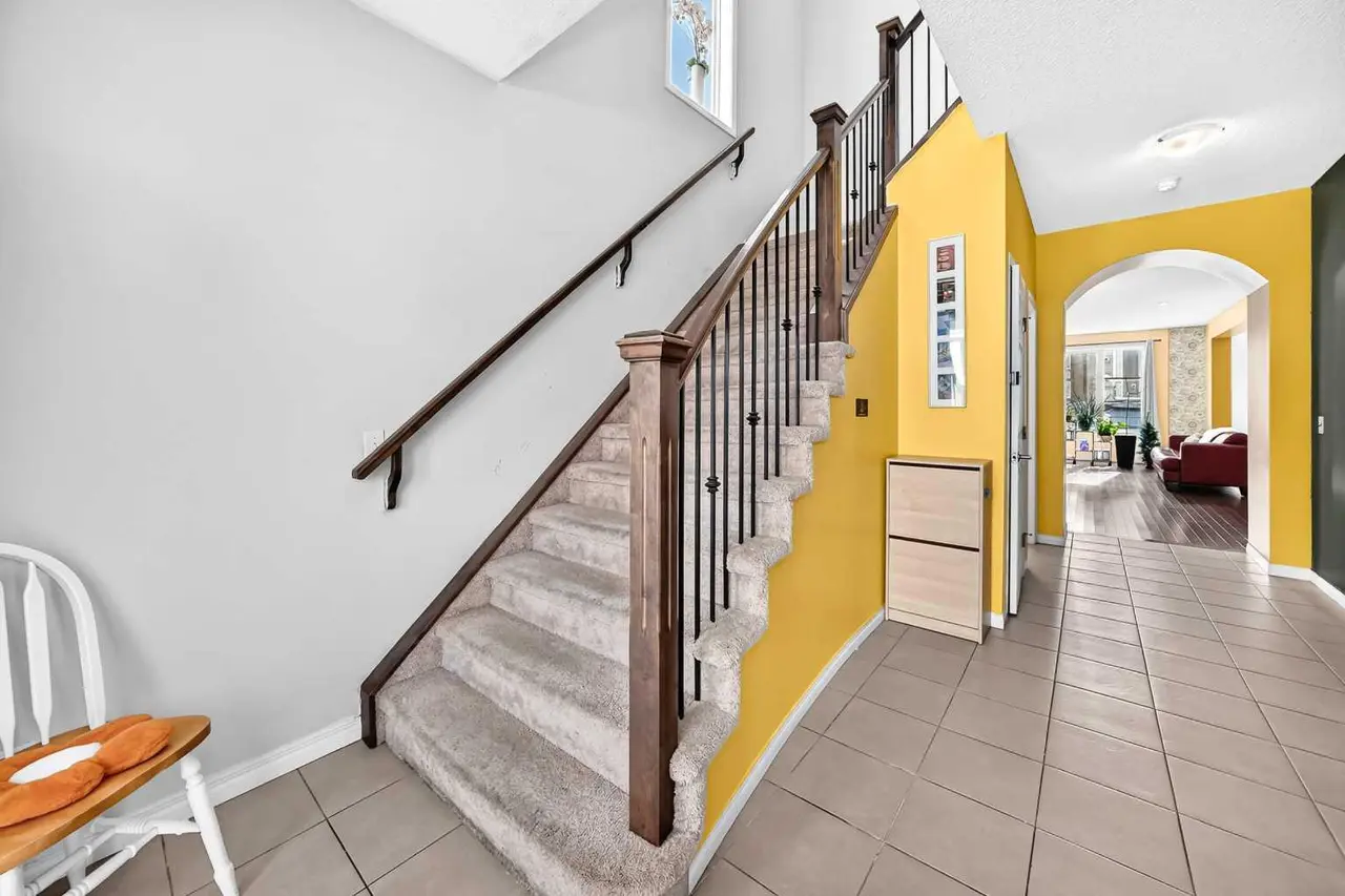 138 Windwood Grove SW  