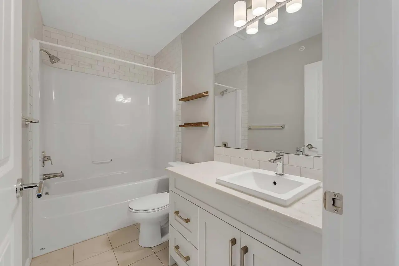 403, 110 Auburn Meadows View SE