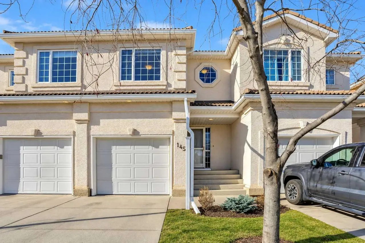 145 Hamptons Link NW