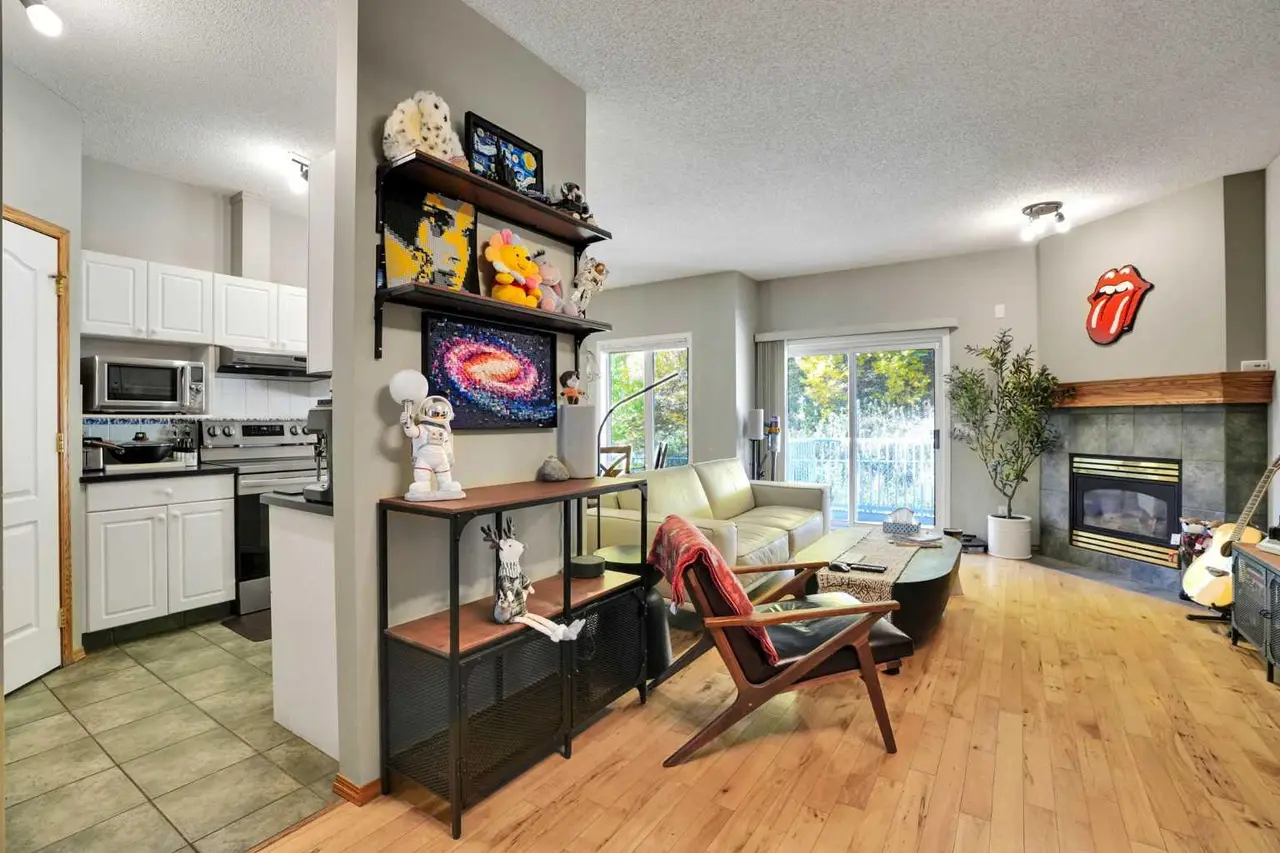 145 Hamptons Link NW