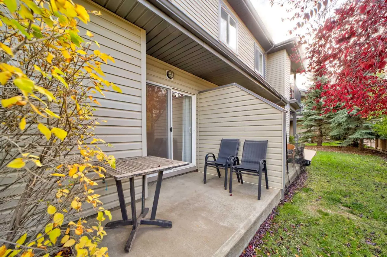 4, 125 Silkstone Road W