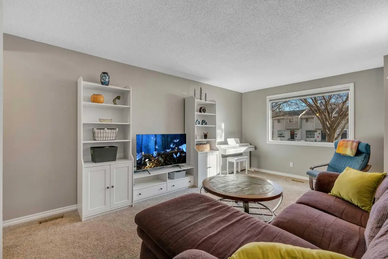 81, 203 Lynnview Road SE