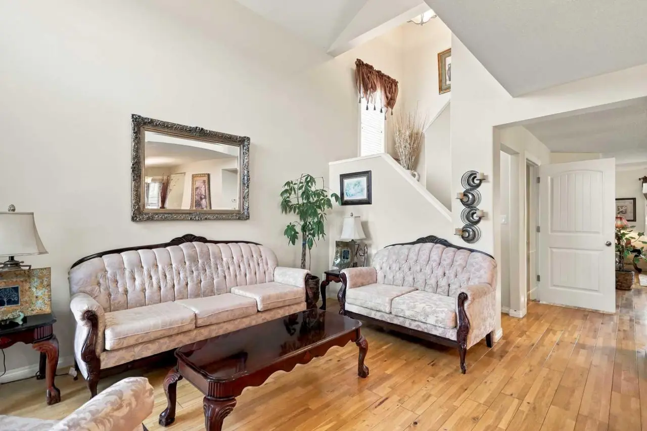 72 Oak Drive 