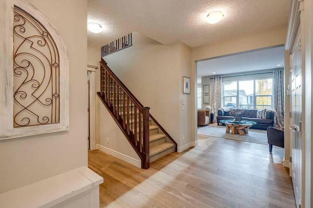 64 Cranbrook Crescent SE