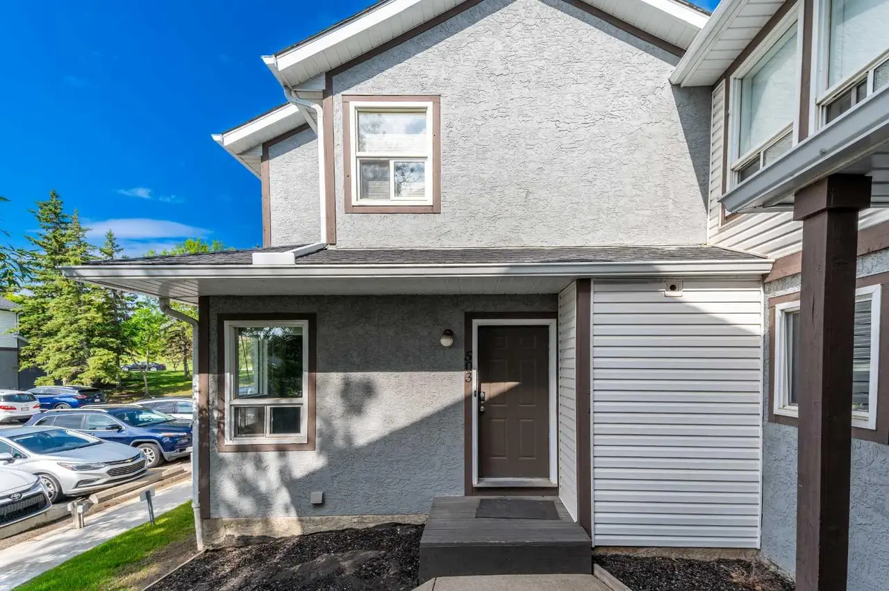 503 Signal Hill Green SW