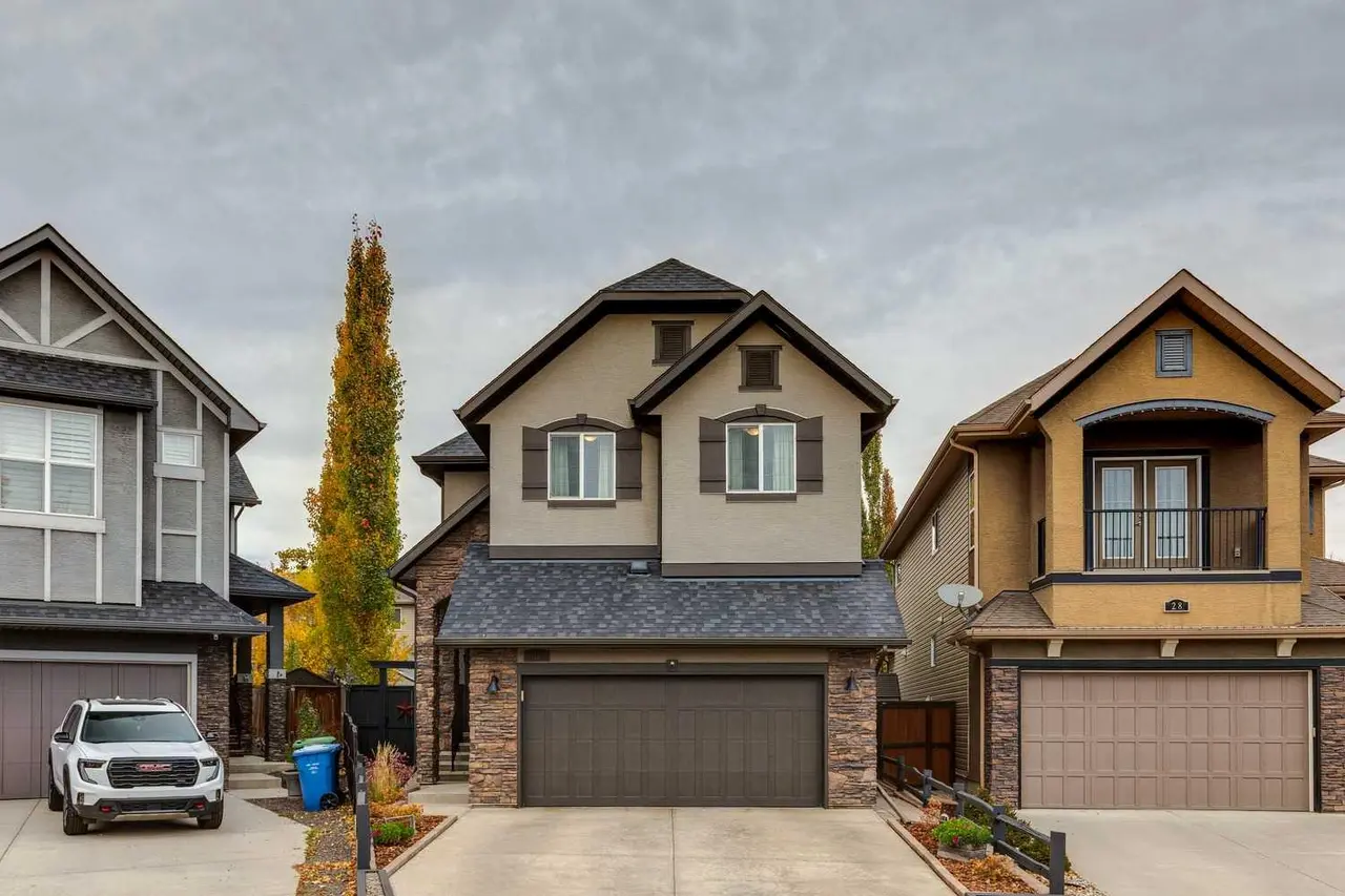 32 Cranarch Bay SE