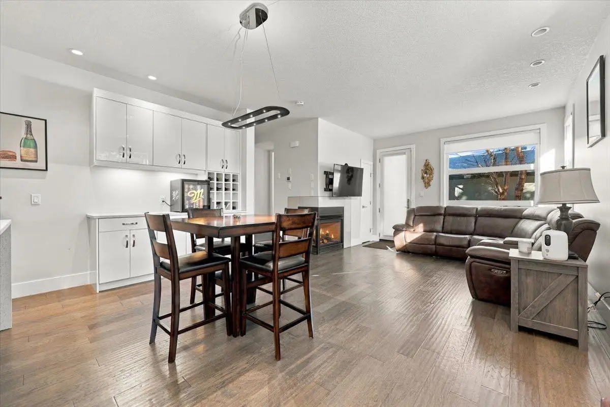 2, 840 McPherson Road NE