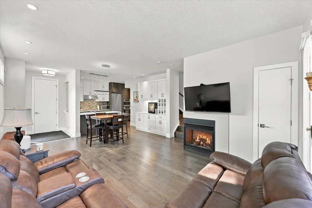 2, 840 McPherson Road NE