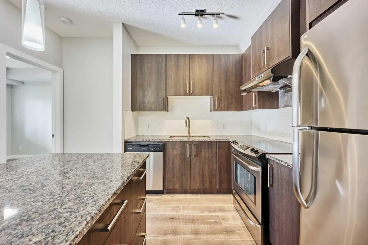 305, 12 Sage Hill Terrace NW