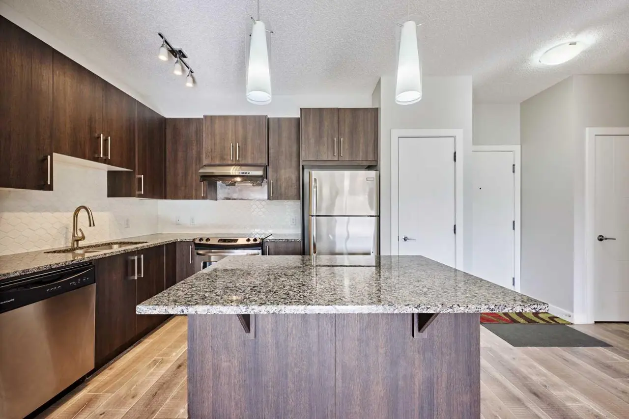 305, 12 Sage Hill Terrace NW
