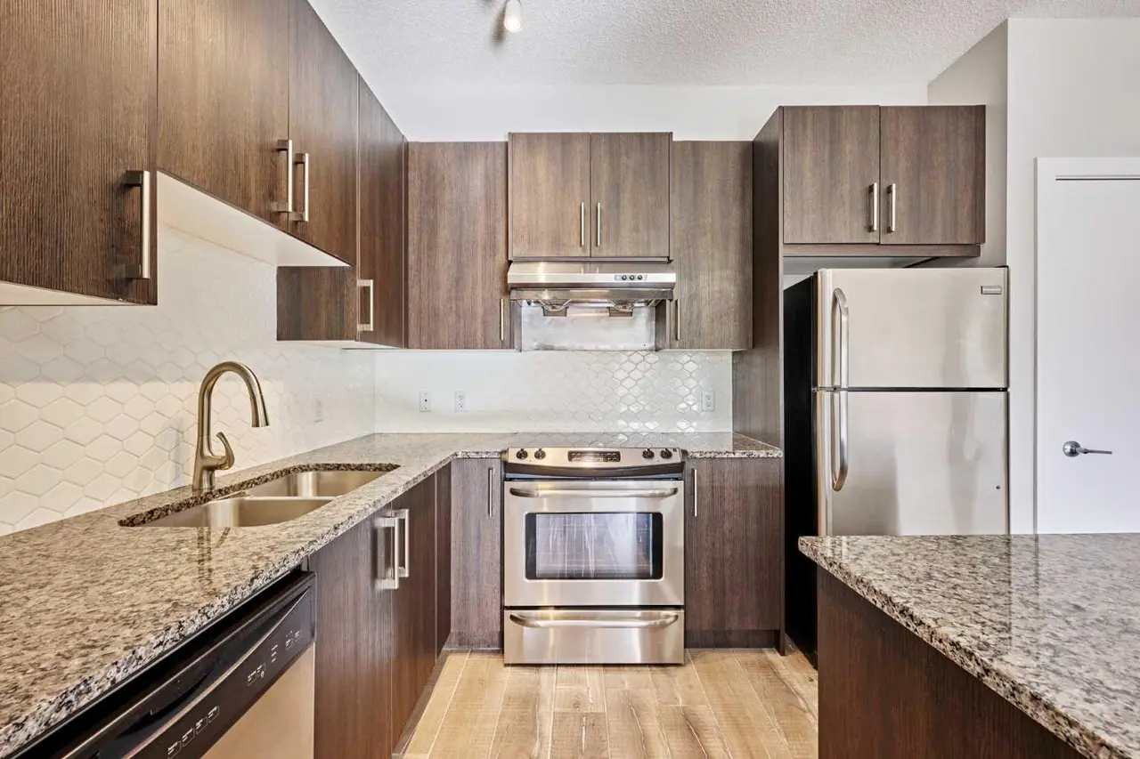 305, 12 Sage Hill Terrace NW