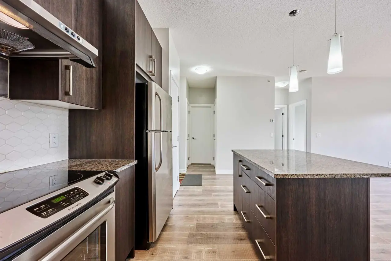 305, 12 Sage Hill Terrace NW