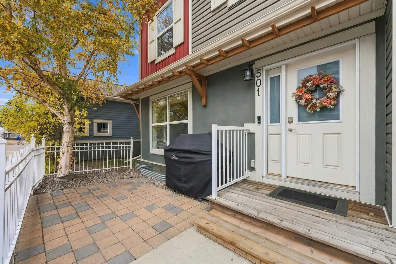 501, 10 Auburn Bay Avenue SE
