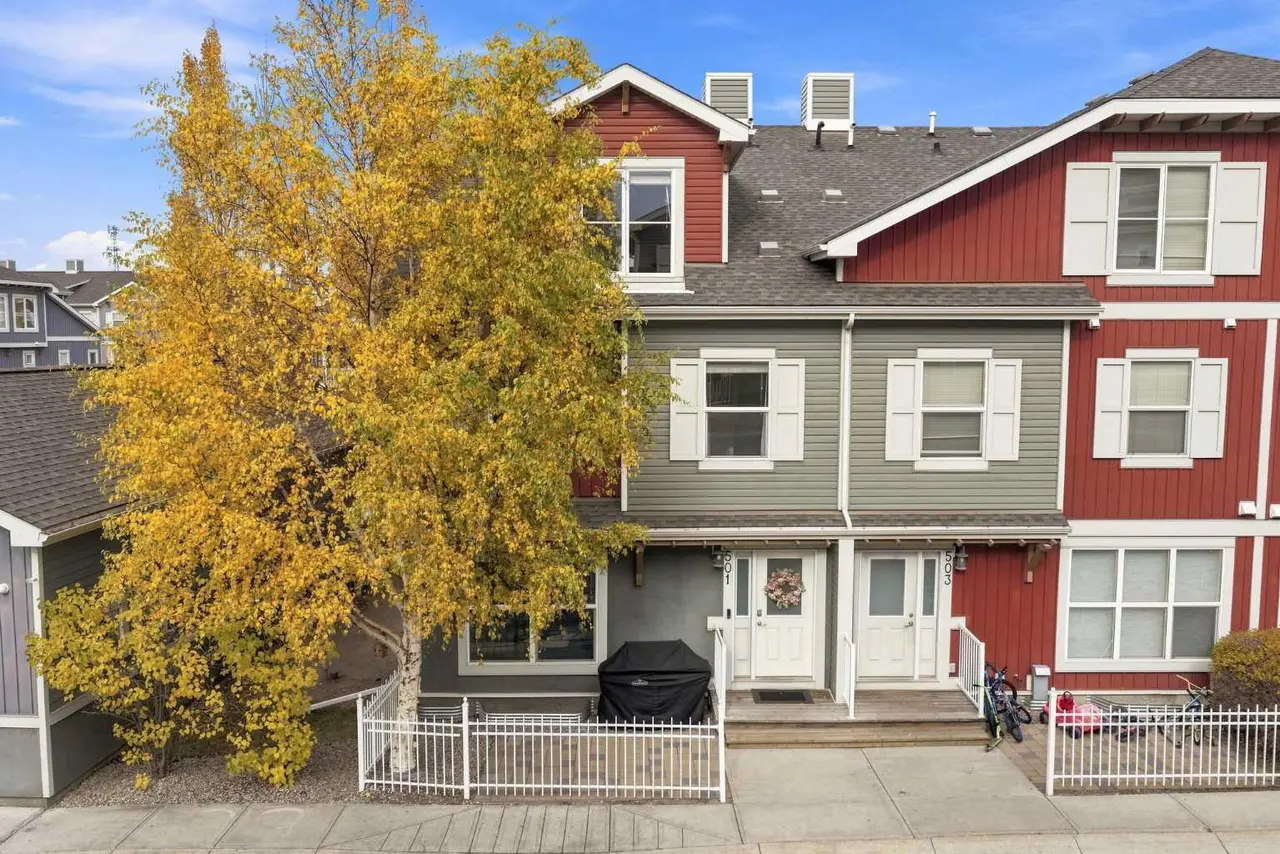 501, 10 Auburn Bay Avenue SE