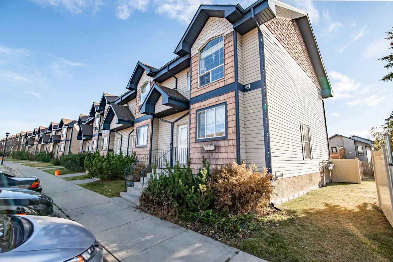 80, 369 Inglewood Drive 