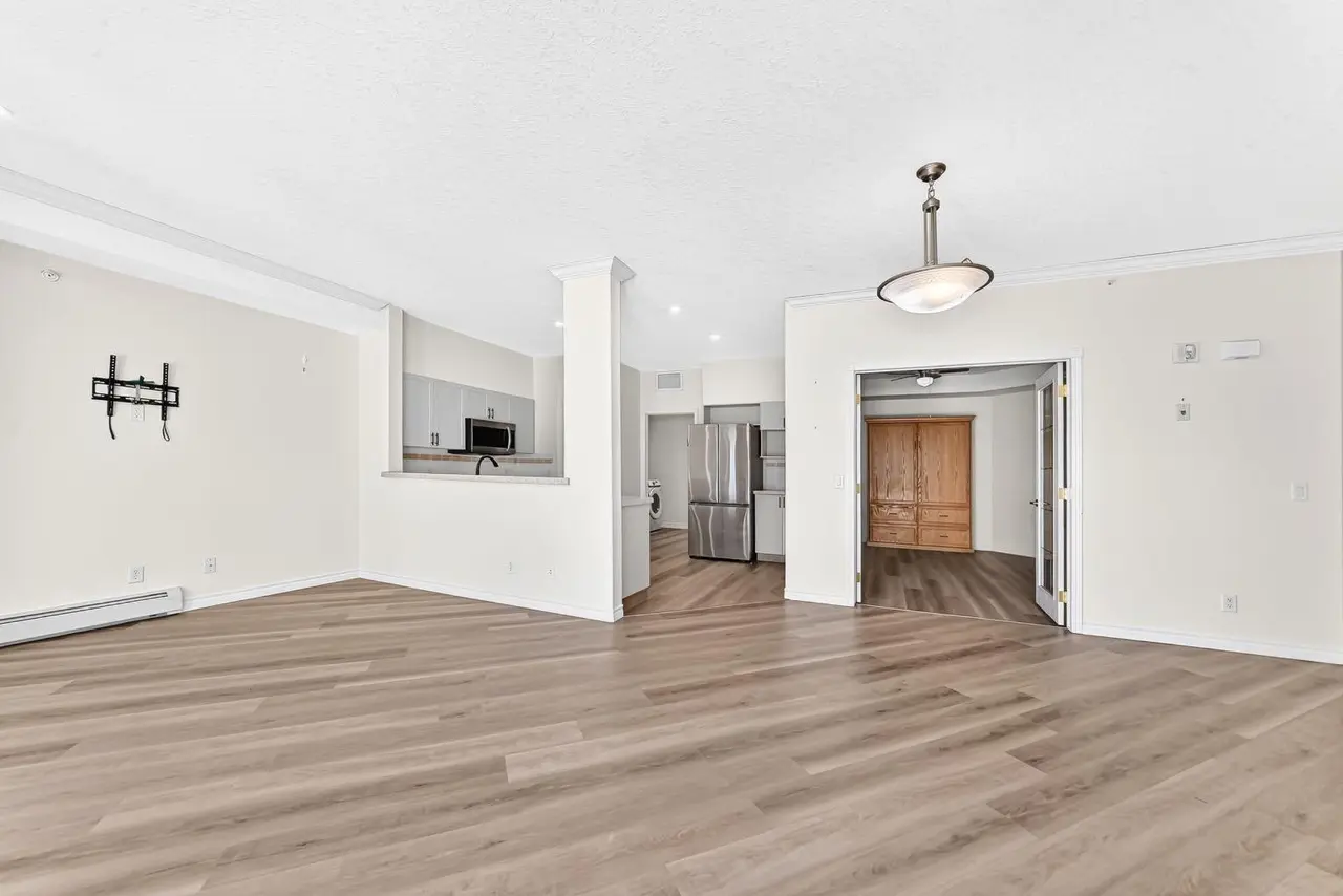 314, 728 Country Hills Road NW