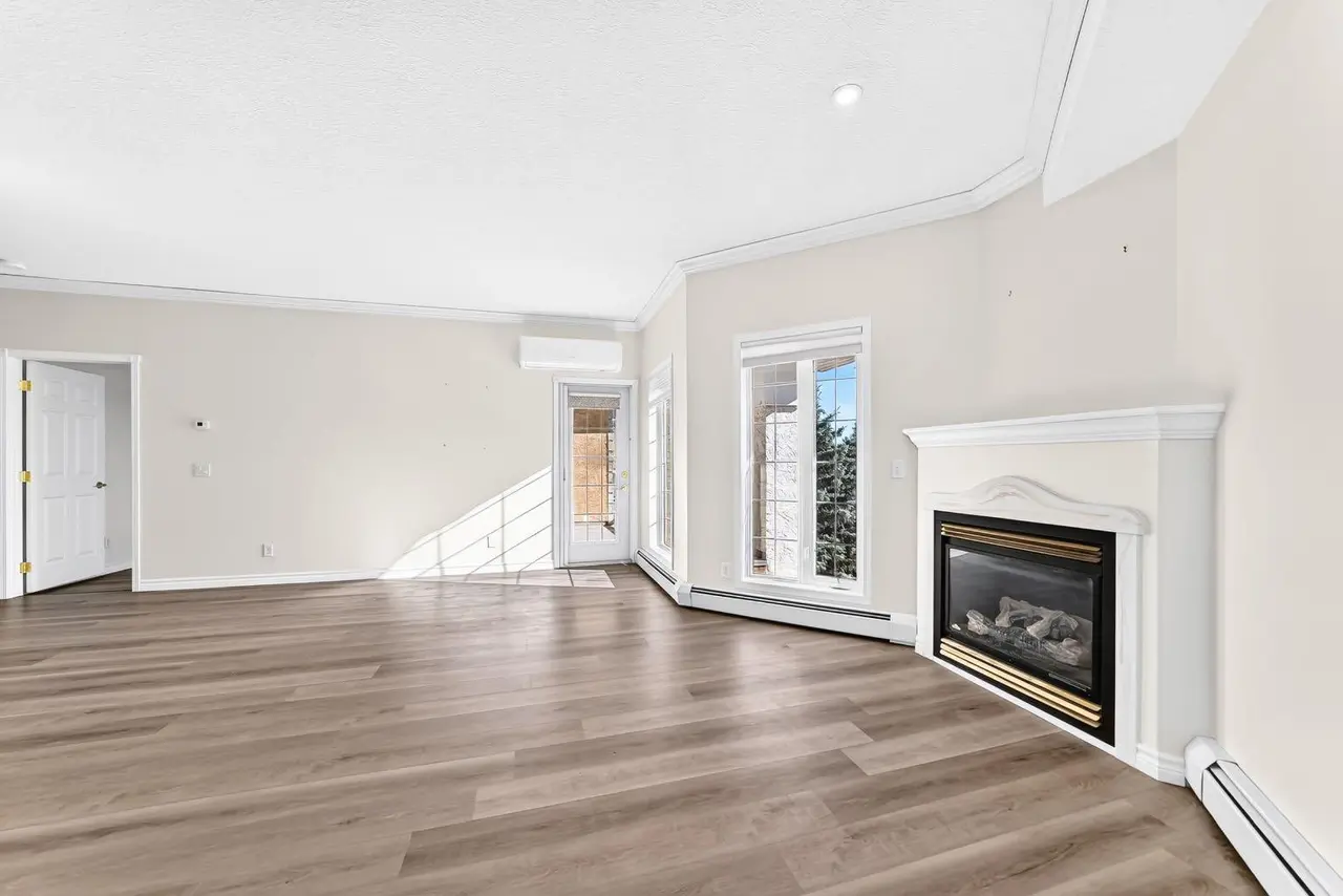 314, 728 Country Hills Road NW