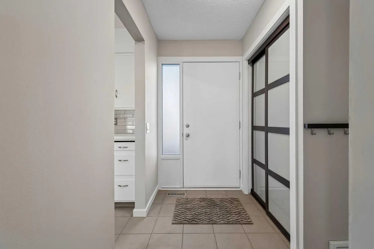 34, 330 Canterbury Drive SW