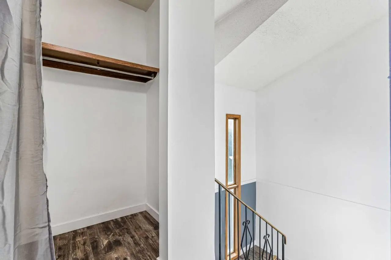 401, 3500 Varsity Drive NW