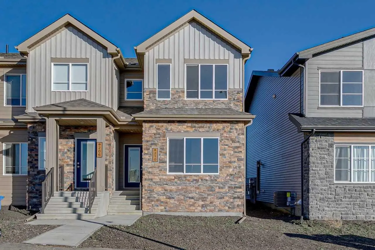 210 Heartwood Parade SE