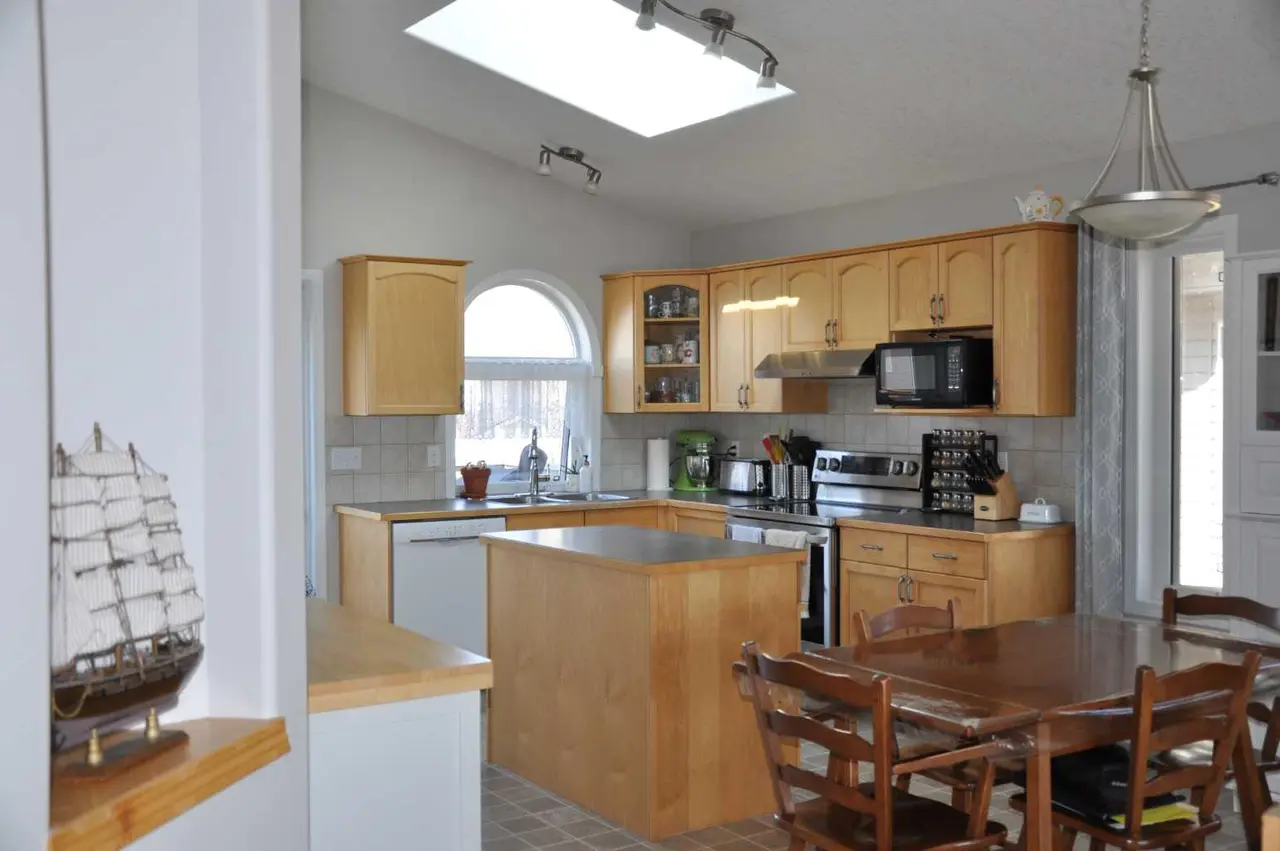 47 Riverbrook Close W