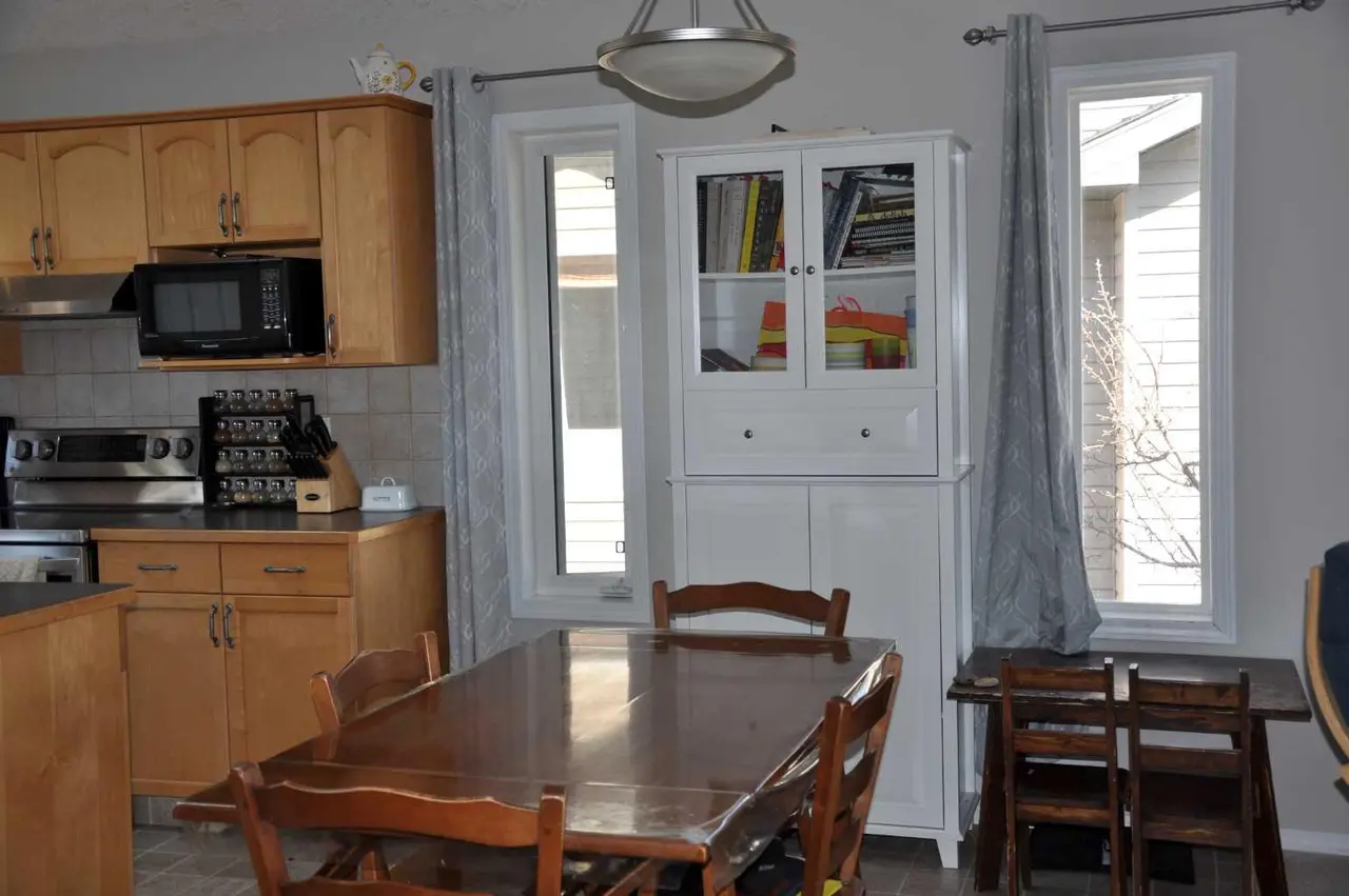 47 Riverbrook Close W